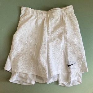 NWOT men's nike tennis athletic gym shorts